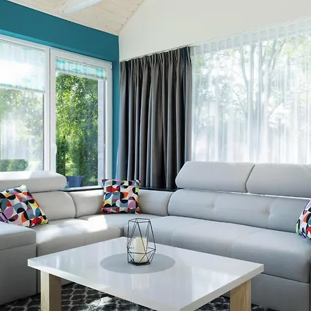 Holiday Home In Ustronie Morskie Near Beach, Cleaning Included بيت للعطل *